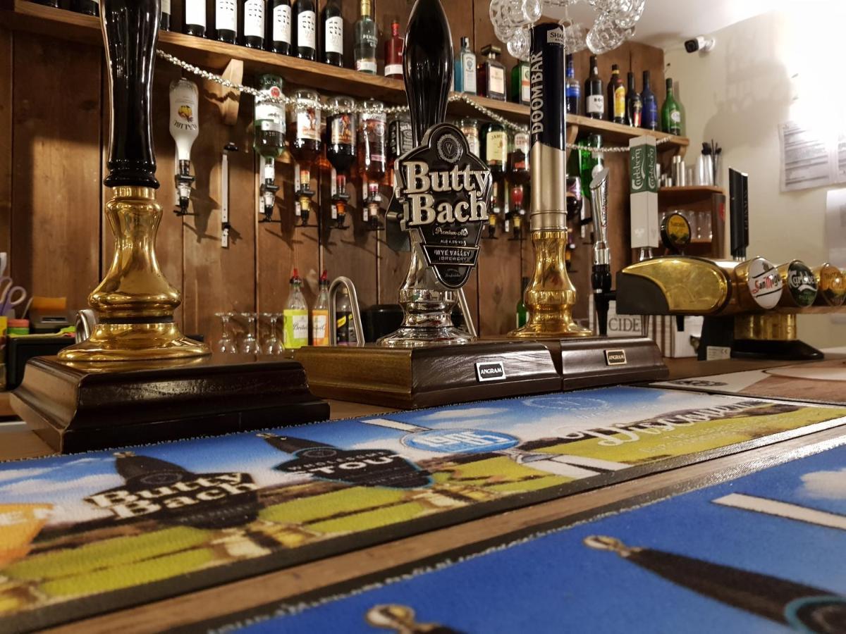 The Cock Hotel Bronllys Esterno foto
